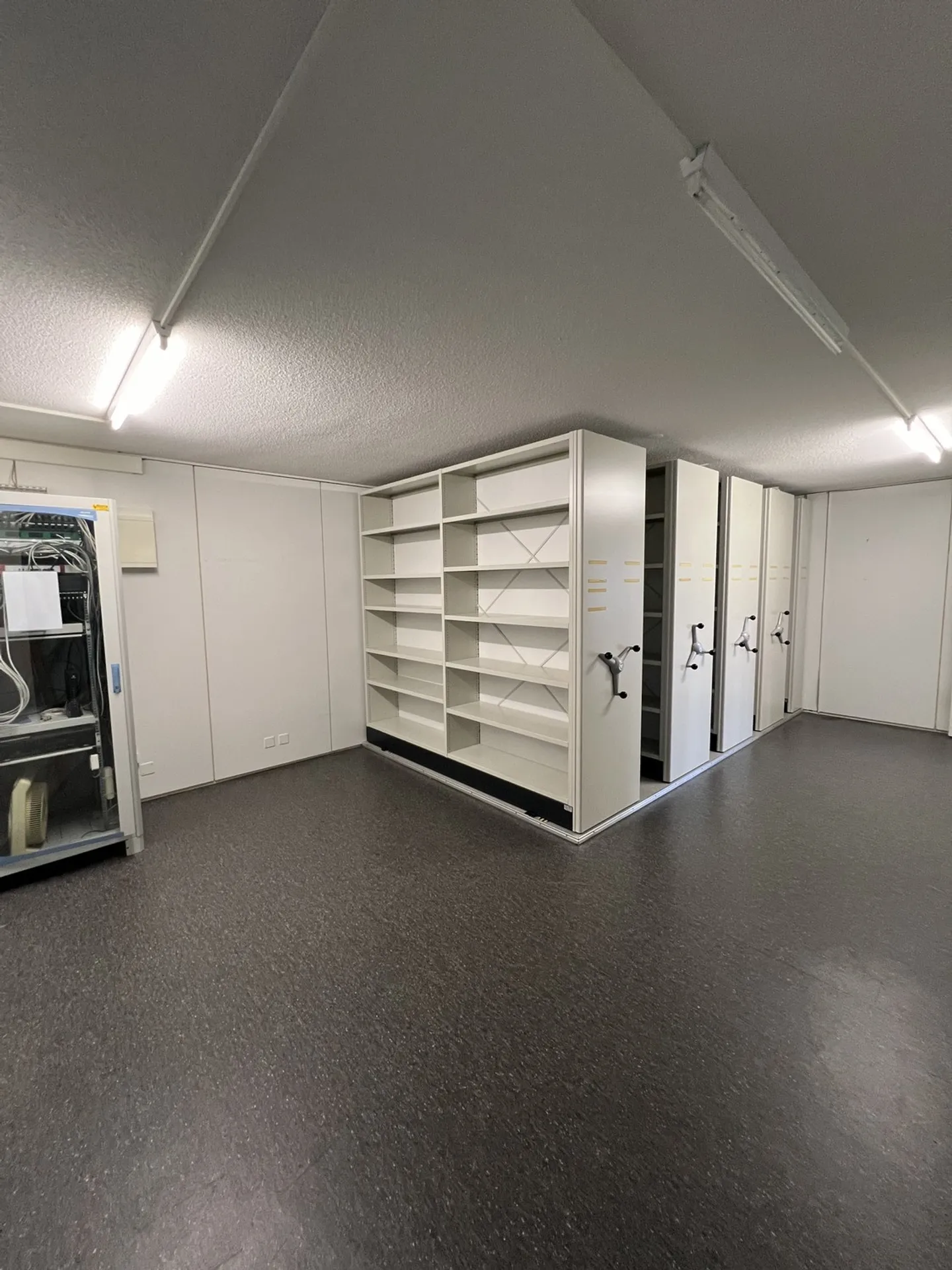 Spazi per uffici flessibili e luminosi a partire da 130m2 a Bösch, Hünenberg - Foto 3 di 8