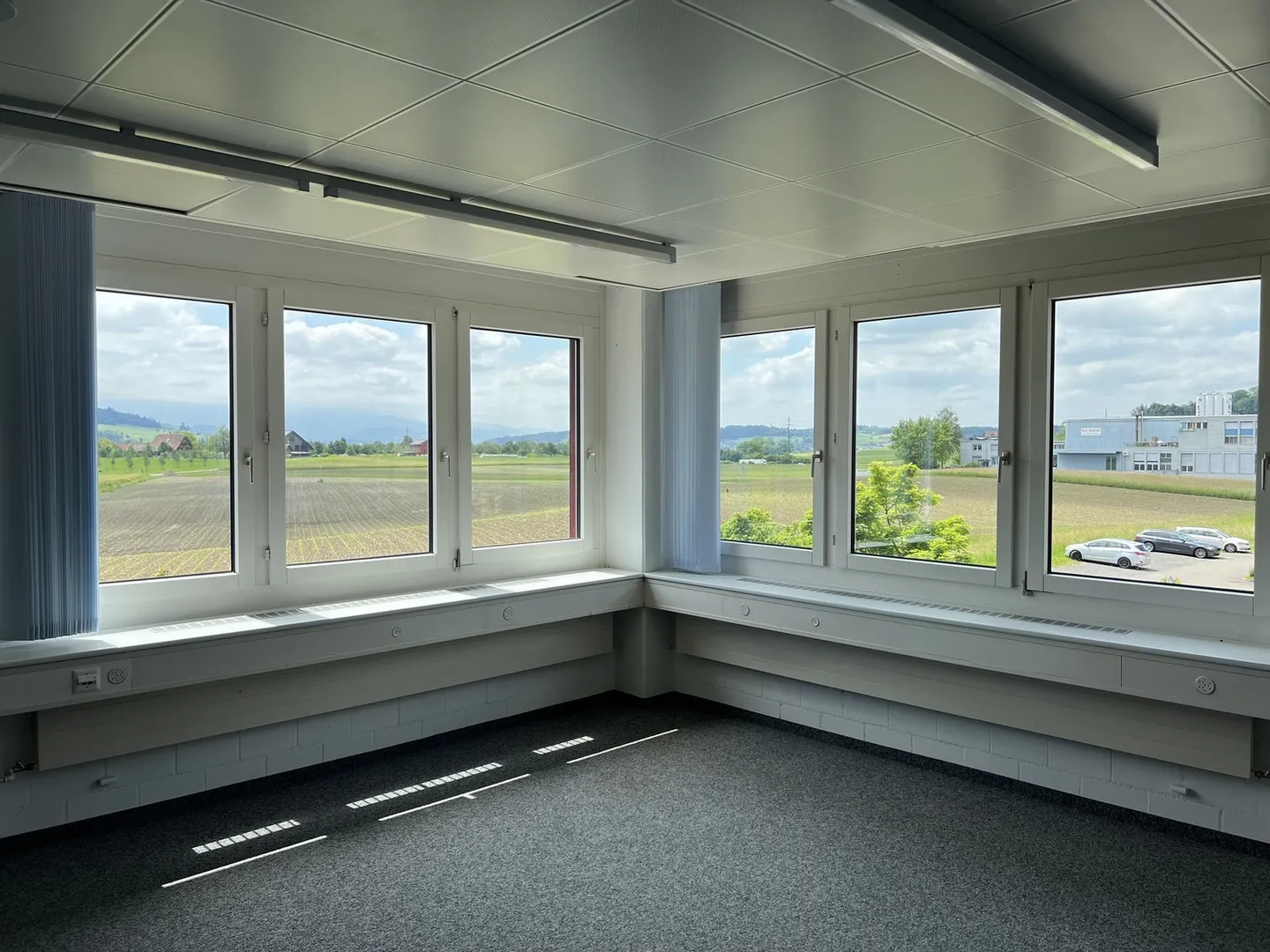 Spazi per uffici flessibili e luminosi a partire da 130m2 a Bösch, Hünenberg - Foto 7 di 8