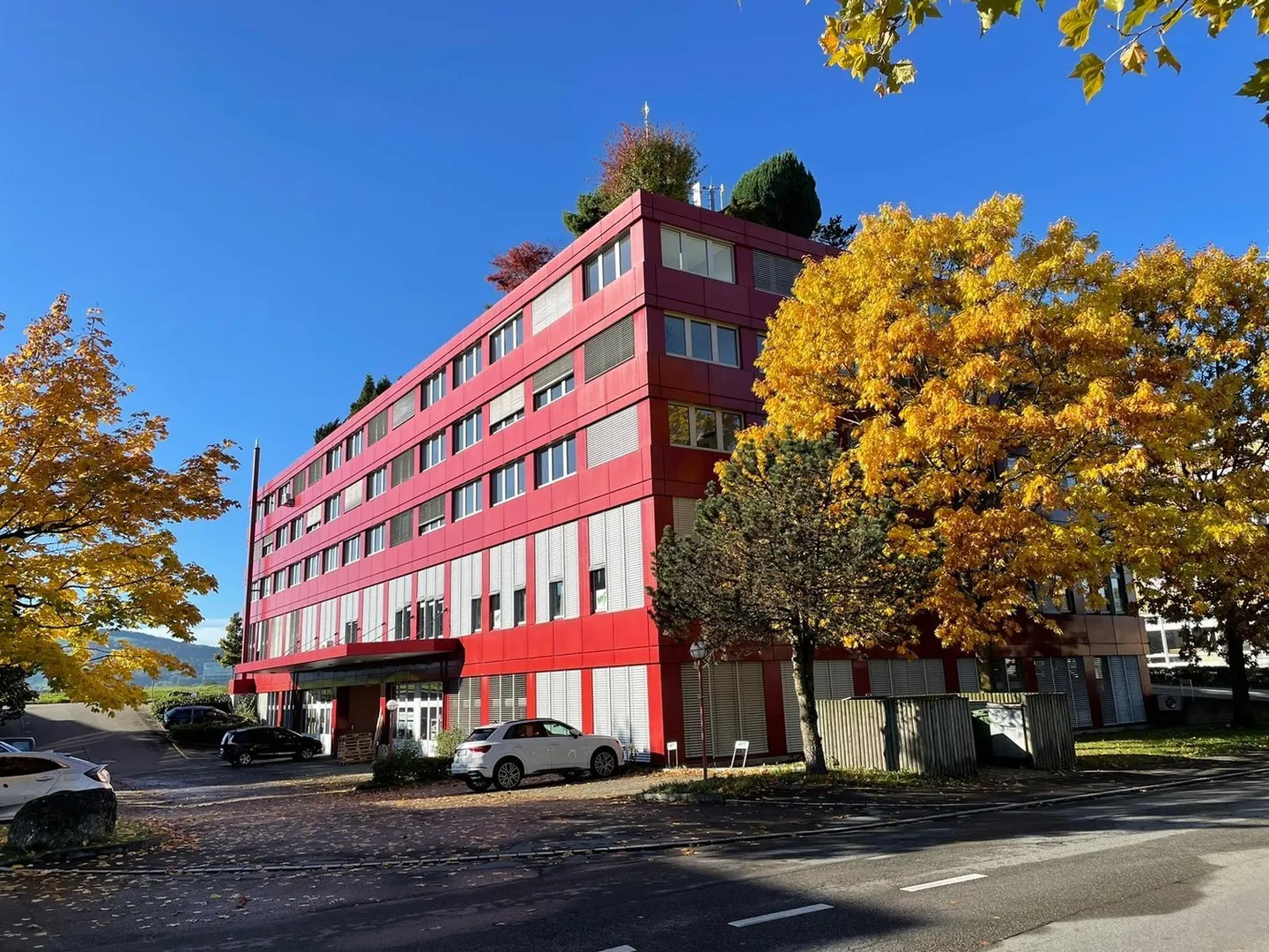 Spazi per uffici flessibili e luminosi a partire da 130m2 a Bösch, Hünenberg - Foto 8 di 8