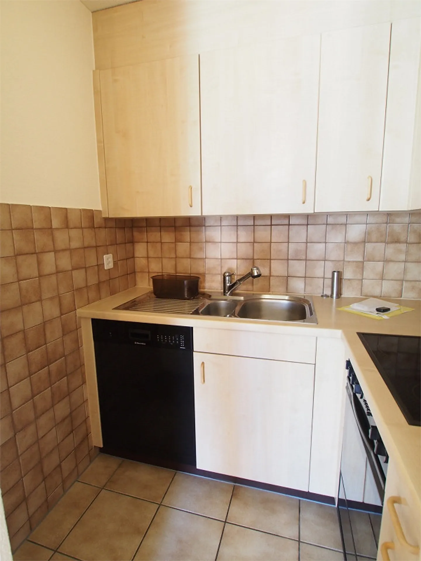 2.5-Zimmer-Maisonette-Wohnung mit Wintergarten und Sitzplatz - Foto 3 von 9
