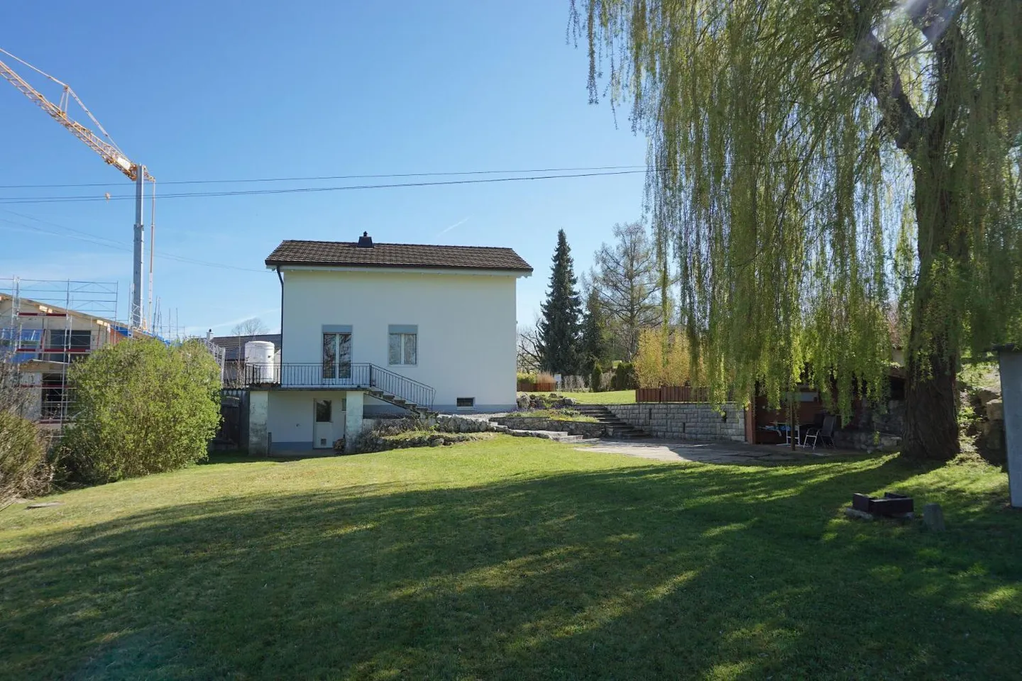 ARI-258 - Detached house with 6.5 rooms on a plot of 1,572 m2 - Photo 2 of 13