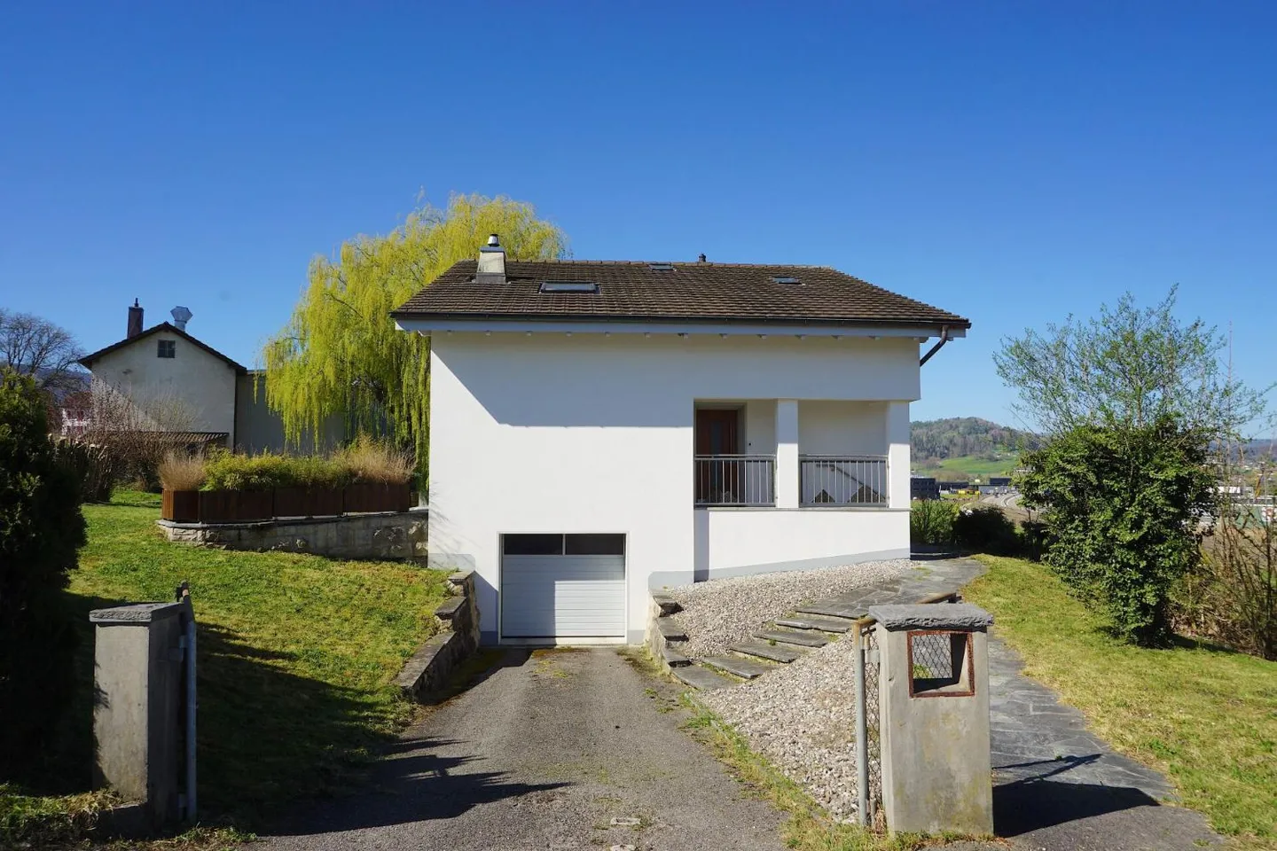 ARI-258 - Detached house with 6.5 rooms on a plot of 1,572 m2 - Photo 5 of 13
