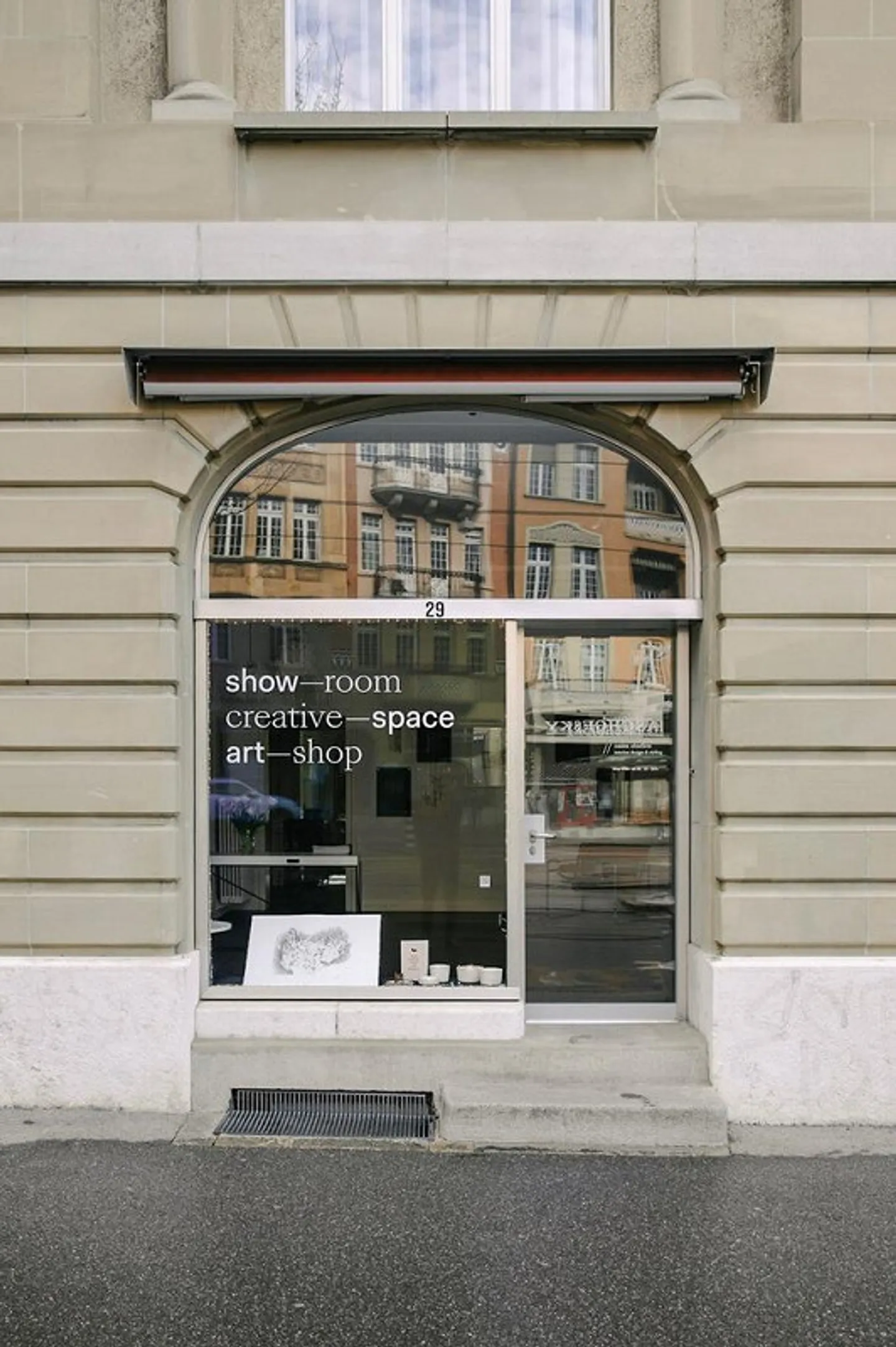 Visibilité garantie - Espace commercial dans un emplacement de choix ! - Photo 1 sur 7