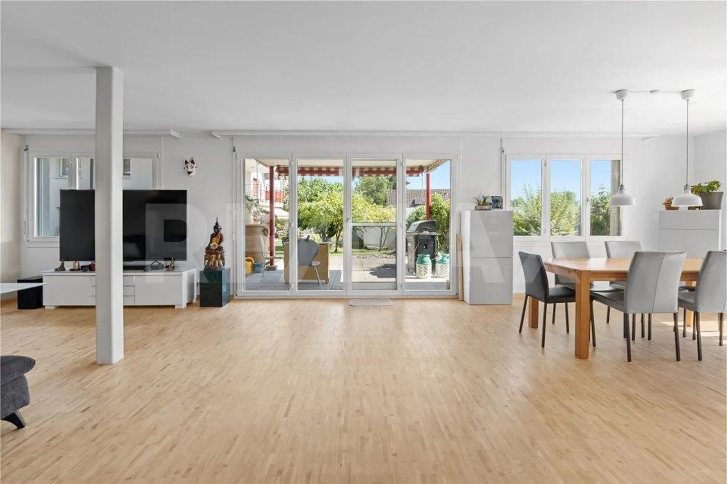 Grosszügige 3½ – 4½-Zimmer Wohnung im Erdgeschoss mit Ausbaupotenzial - Photo 10 of 13