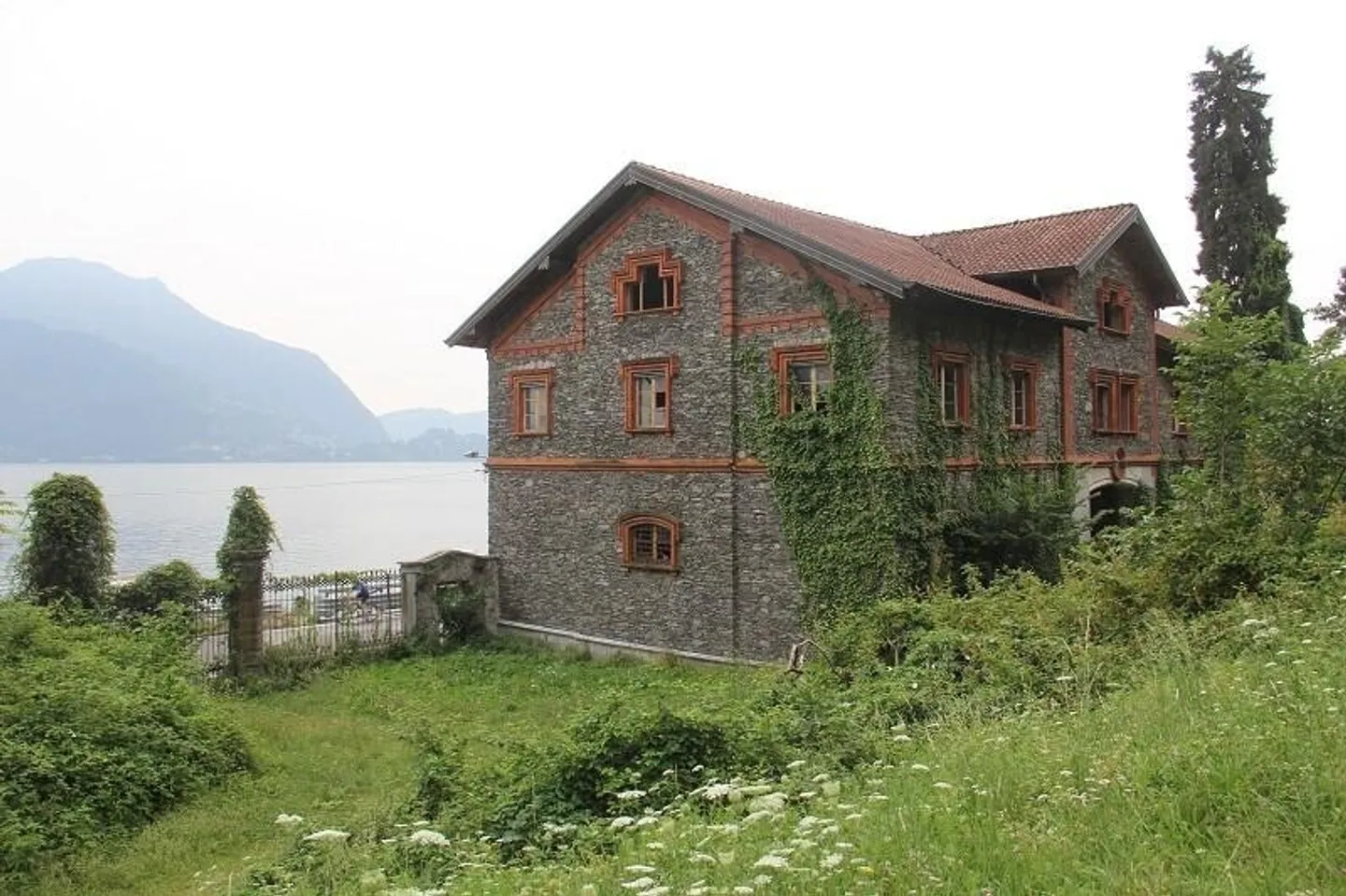 Building land of 50,000m2 on Lake Maggiore in Italy near Verbano - Photo 11 of 12