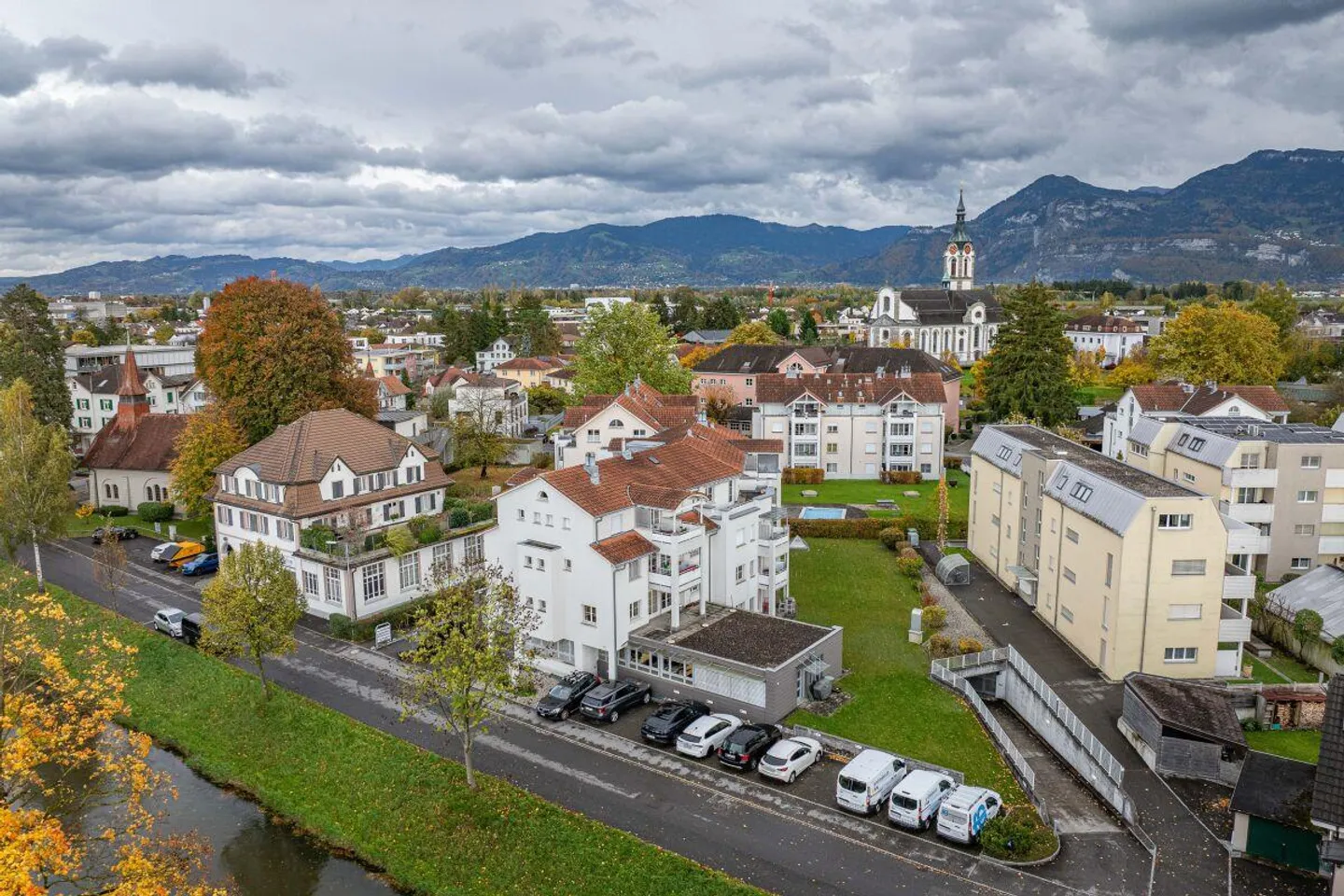 Bureau, salles de formation et/ou de pratique - Photo 2 sur 9