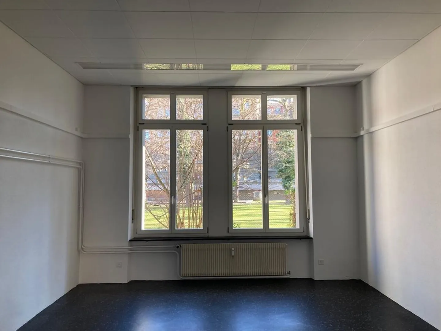 Visibilité garantie - Espace commercial dans un emplacement de choix ! - Photo 5 sur 7