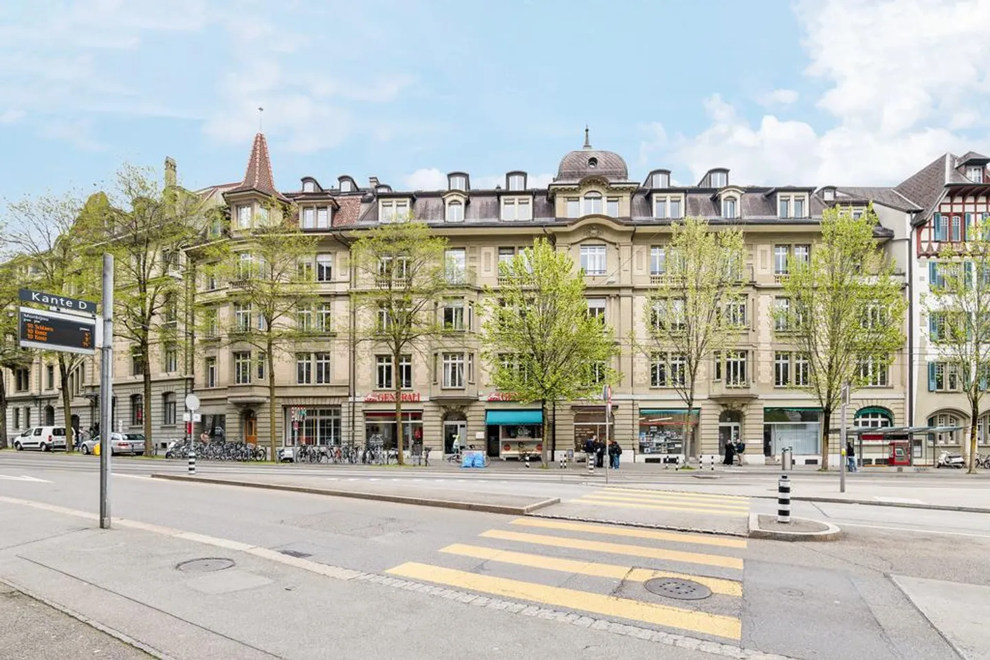 Visibilité garantie - Espace commercial dans un emplacement de choix ! - Photo 6 sur 7