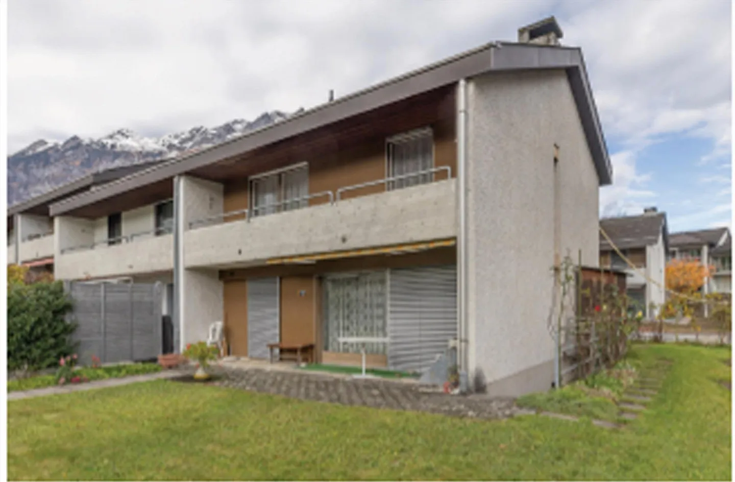 Casa angolare a schiera - Foto 1 di 1