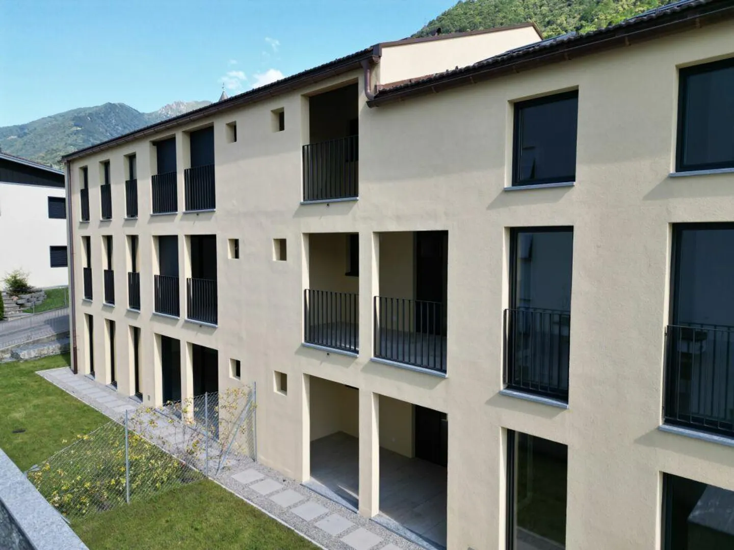 GORDOLA - Appartamento mansardato con 3,5 stanze - Foto 11 di 12