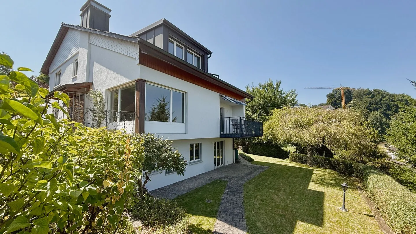 Una casa piena di luce anche nei giorni grigi - Foto 1 di 8