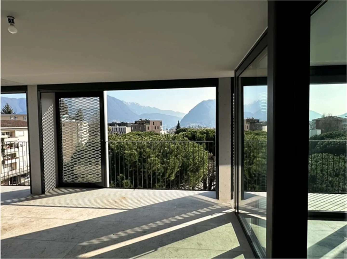 Beautiful Panorama Penthouse with Terrace - Photo 5 of 14