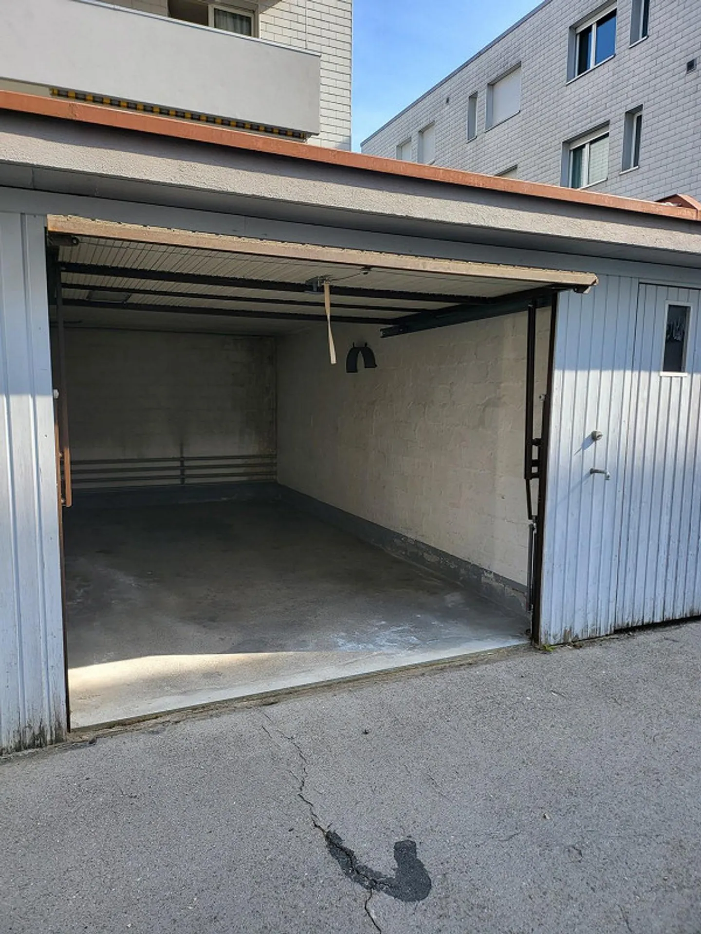 Garage simple à louer - Photo 2 sur 2