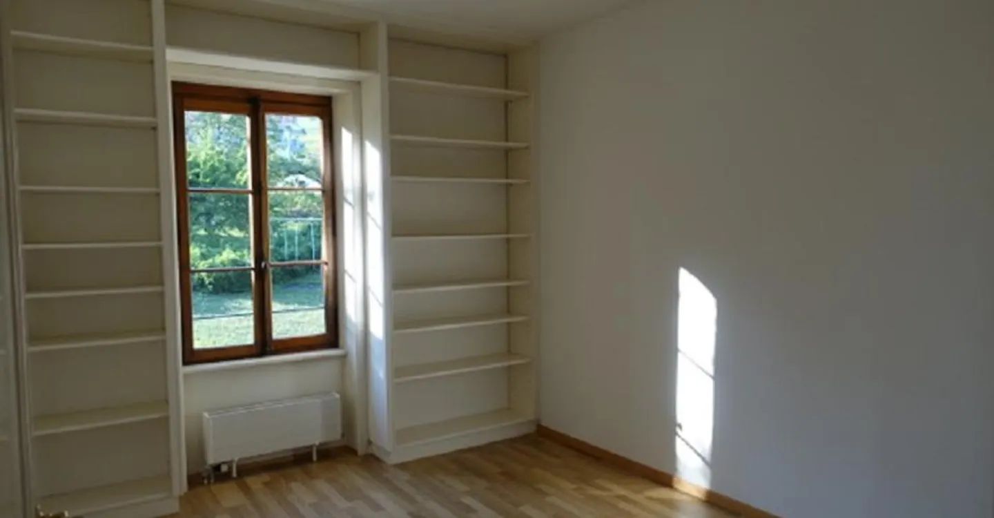 Bright 3.5-room apartment with lake view - Photo 6 of 8