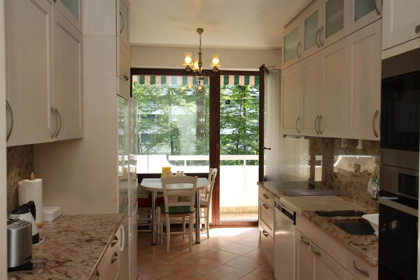 Appartement meublé à louer - Photo 3 sur 8