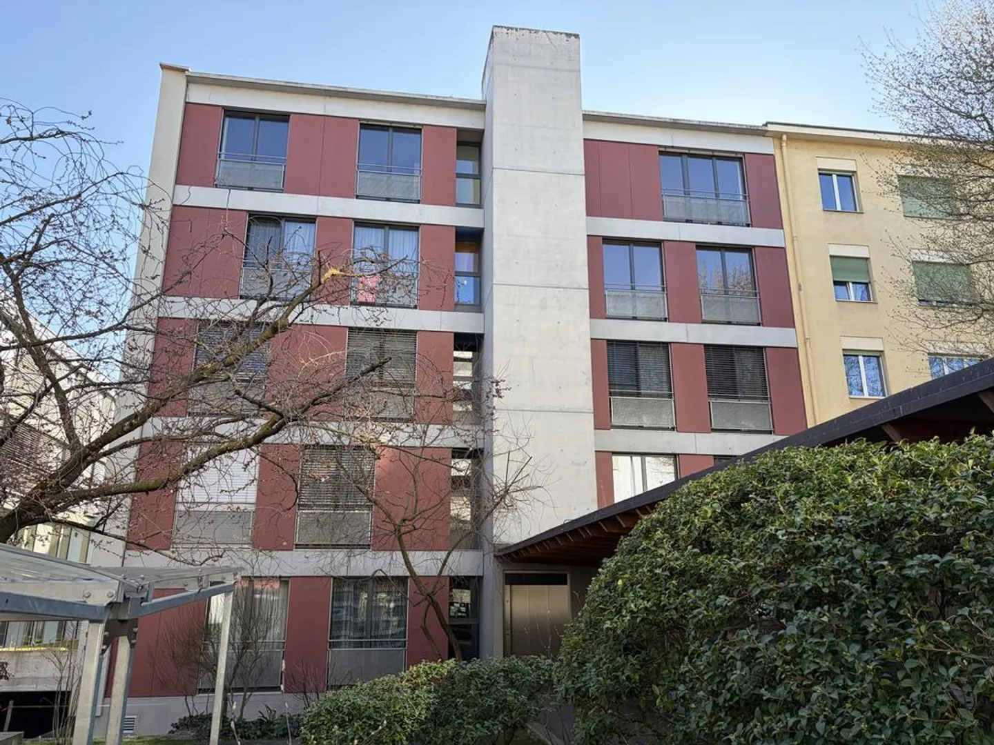 Bright and quiet 3.5-room apartment with balcony - Photo 1 of 8
