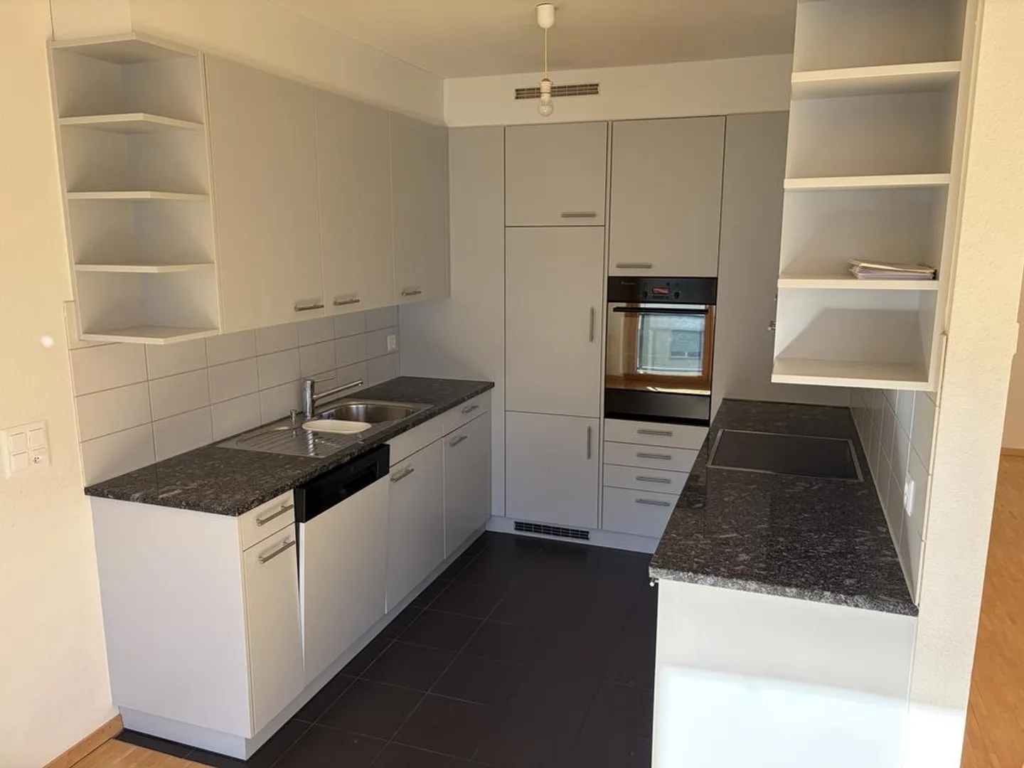 Bright and quiet 3.5-room apartment with balcony - Photo 3 of 8