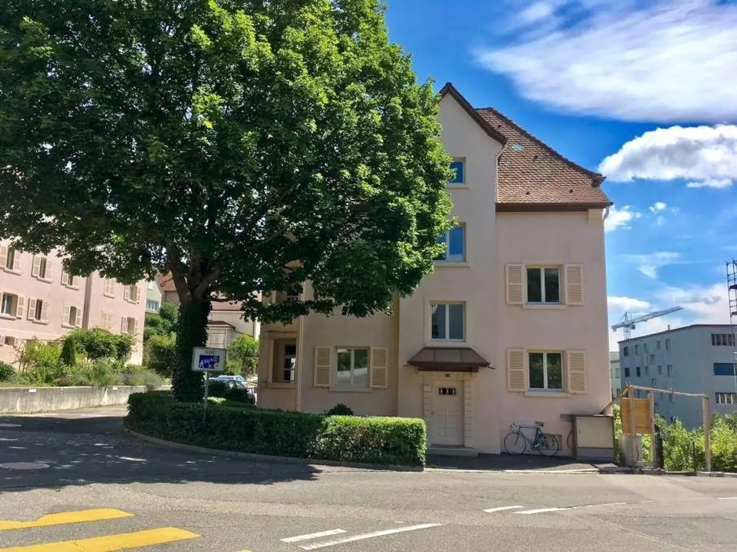 Charmanter Altbau trifft modernen Wohnkomfort - Photo 1 of 6
