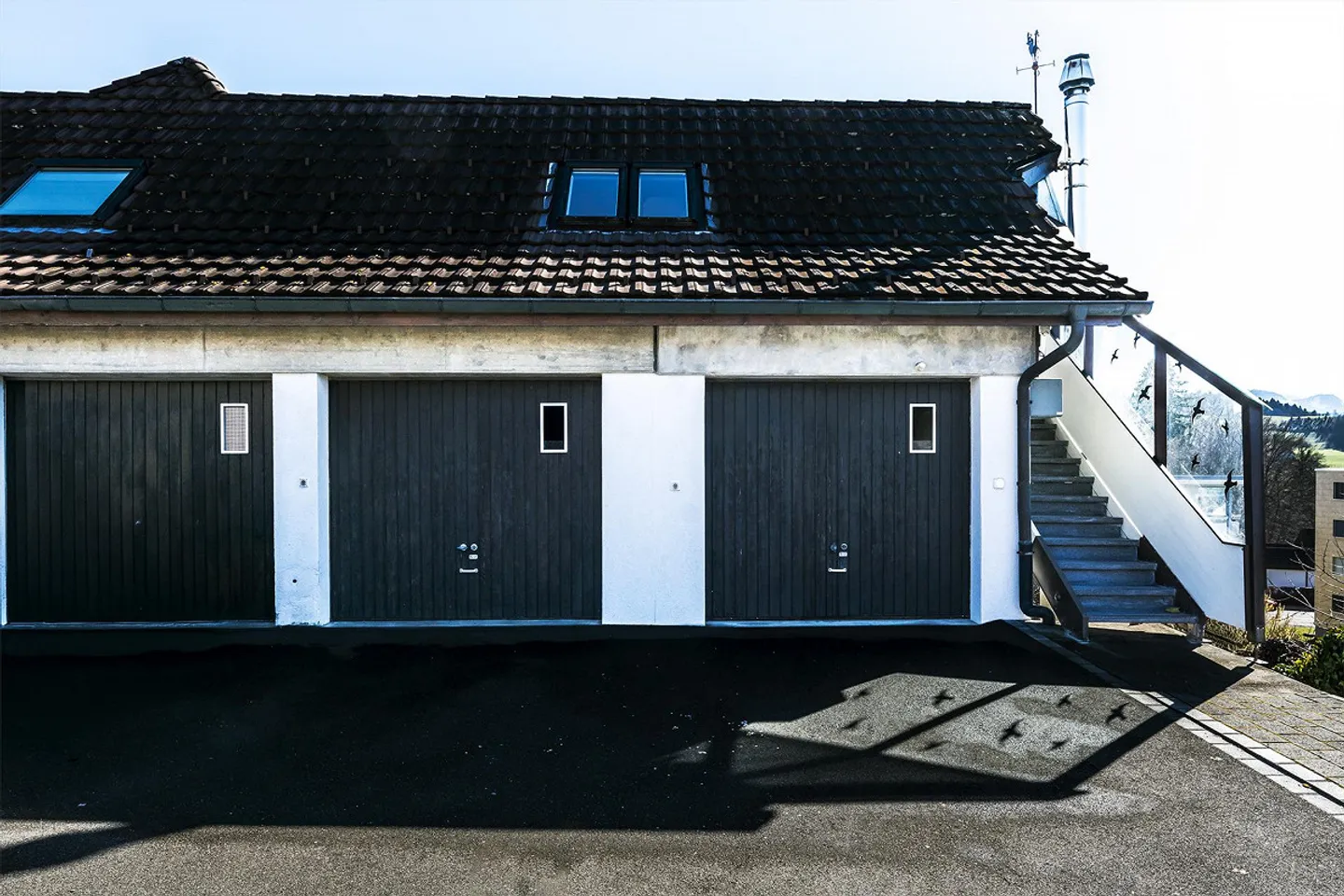 Aussergewöhnliche Dachwohnung mit Galerie-Charakter & Cheminée - Foto 23 von 24