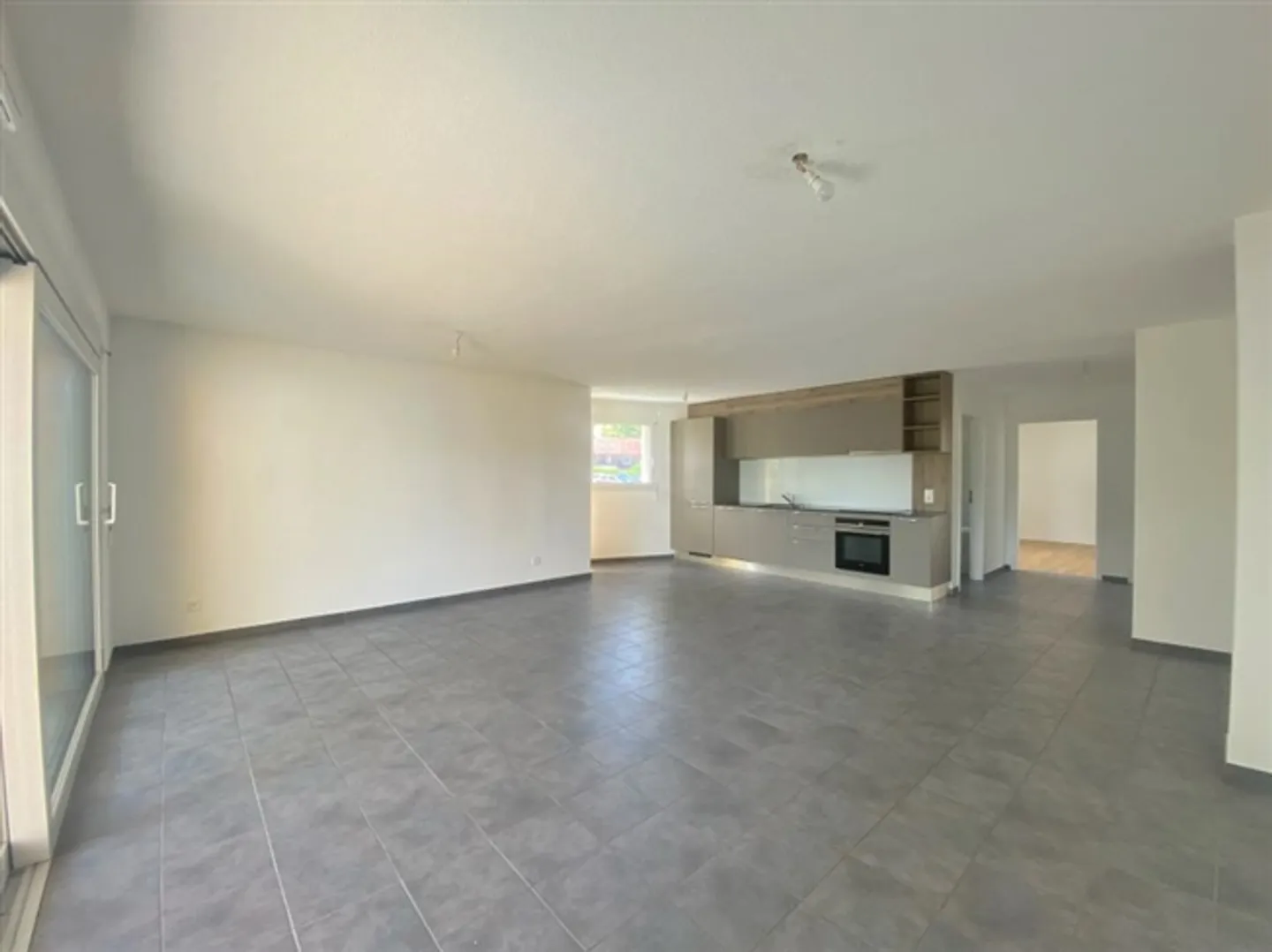 IMMEDIATELY AVAILABLE, RECENTLY WITH GARDEN - Photo 5 of 12