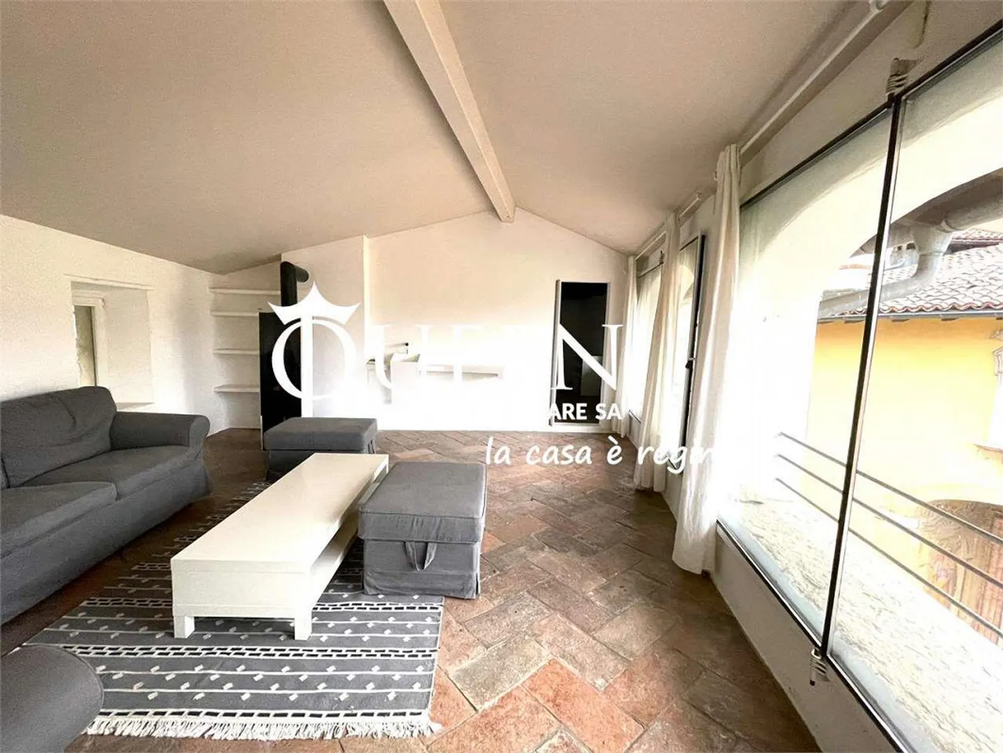 Arzo: charming house with two apartments, 6.5 rooms, 196 sqm, in the n - Photo 2 of 13