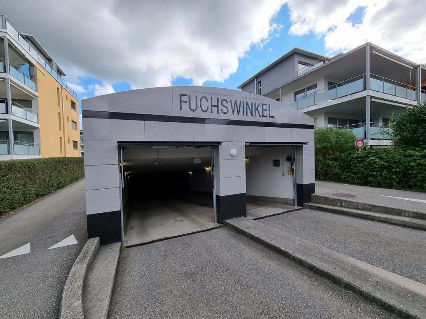 Einstellhallenplätze in Aarau Rohr zu vermieten - Photo 1 sur 1