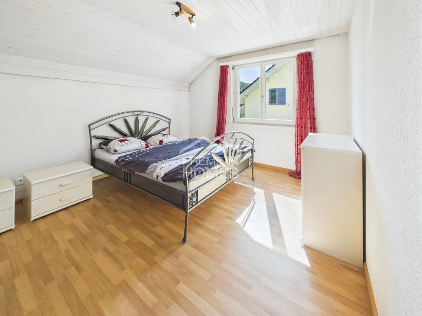 Geräumiges freistehendes Haus in Zullwil - Foto 5 von 11
