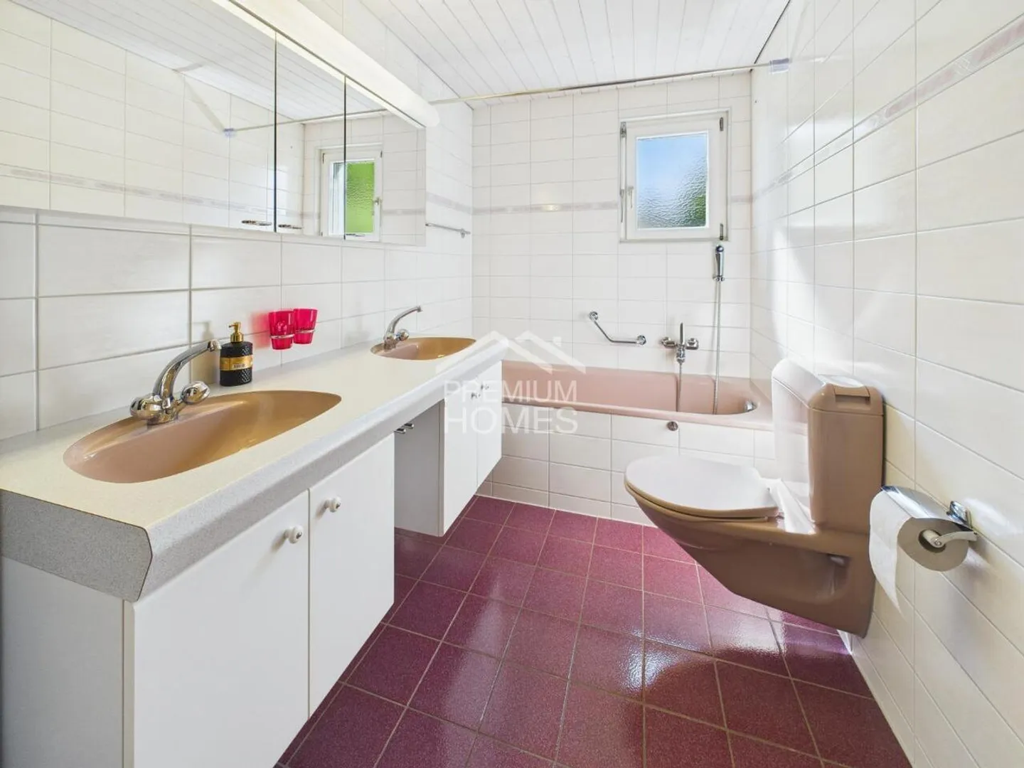 Geräumiges freistehendes Haus in Zullwil - Foto 6 von 11