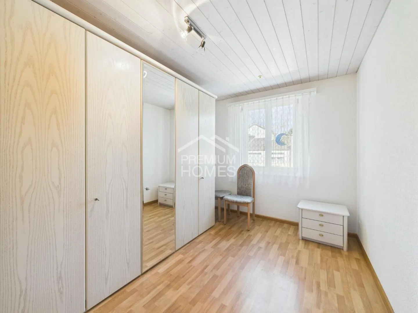 Geräumiges freistehendes Haus in Zullwil - Foto 9 von 11