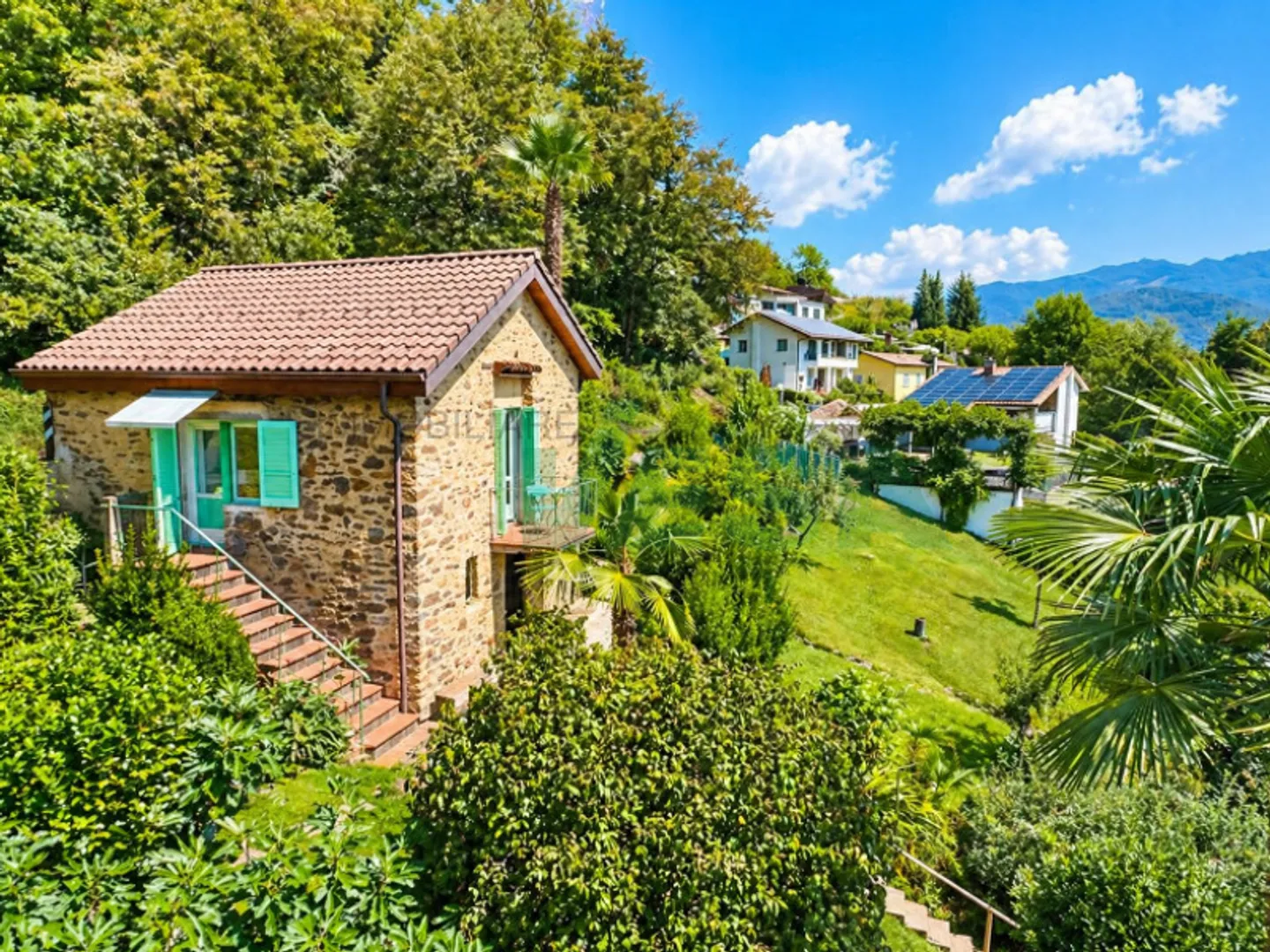 Propriété de charme avec villa, beau rustique et très grand terrain - Photo 7 sur 15