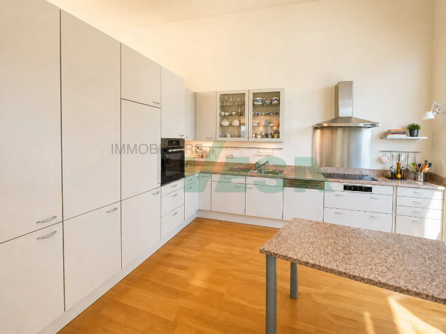 Propriété de charme avec villa, beau rustique et très grand terrain - Photo 8 sur 15