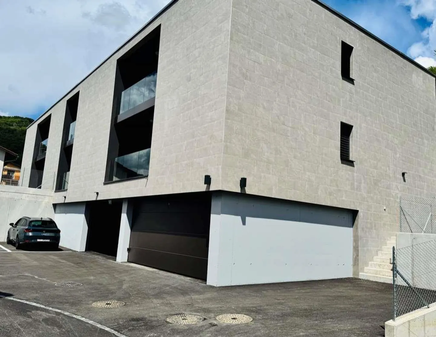 We rent a new 4.5 rooms apartment in Cagiallo - Photo 10 of 11