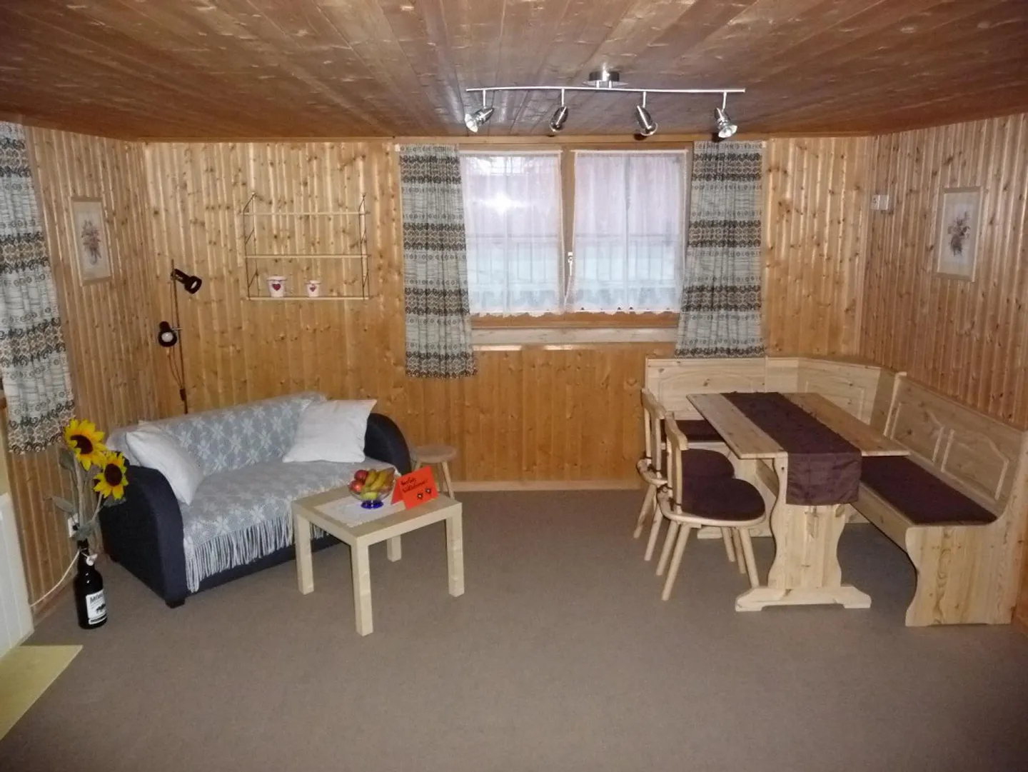 Belle appartement 1.5 pièces entièrement meublé, incluant 1 place de parking extérieur - Photo 7 sur 7