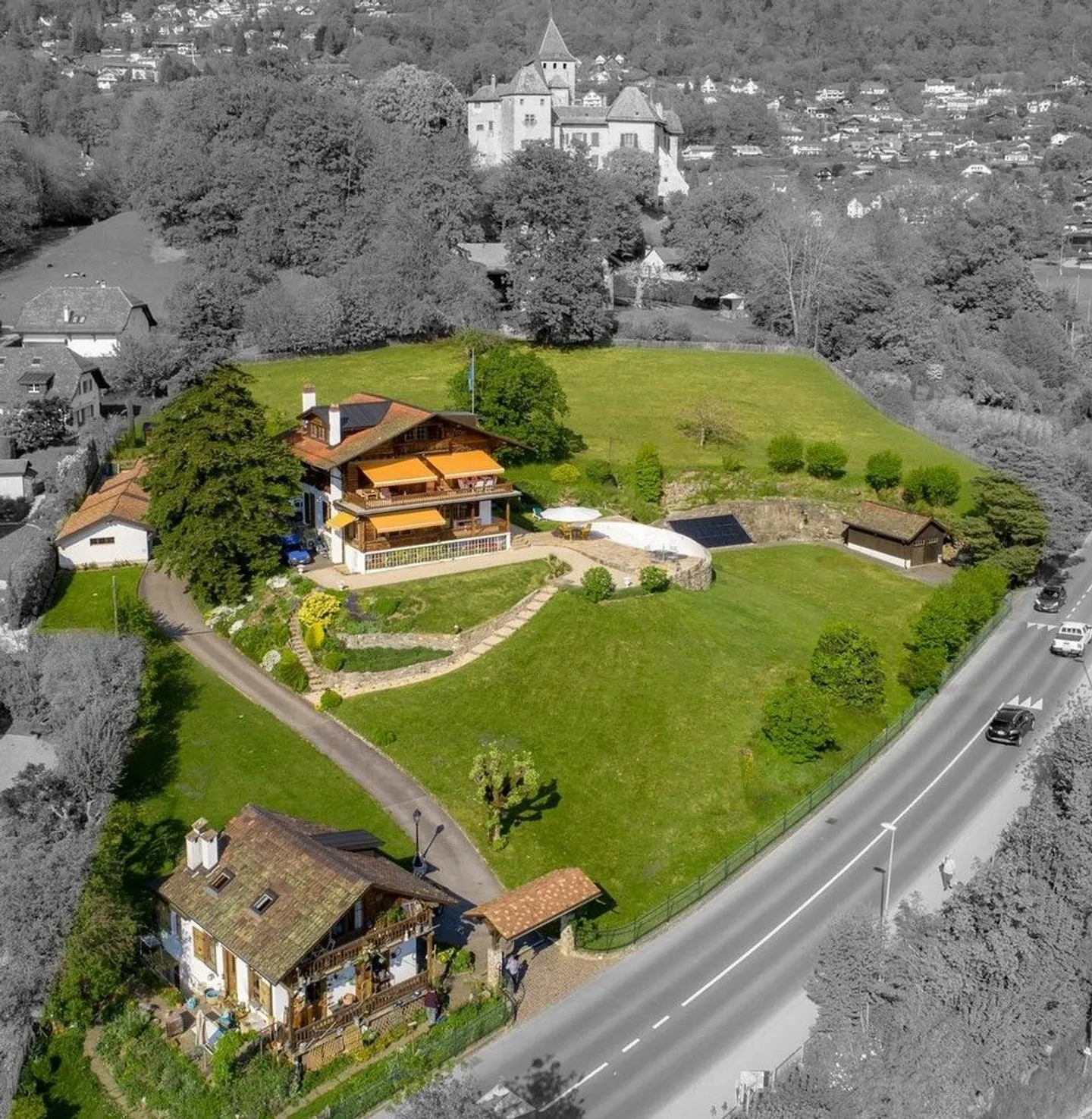 2 Immobilien, darunter ein luxuriöses Chalet mit Panoramablick - Foto 11 von 13