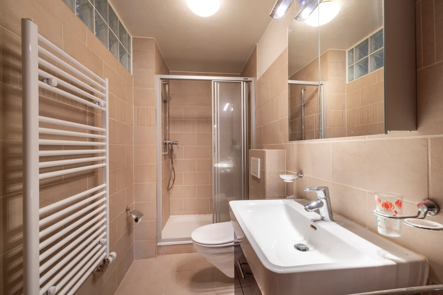 Chalet incantevole idealmente situato con 3 appartamenti - Foto 8 di 22