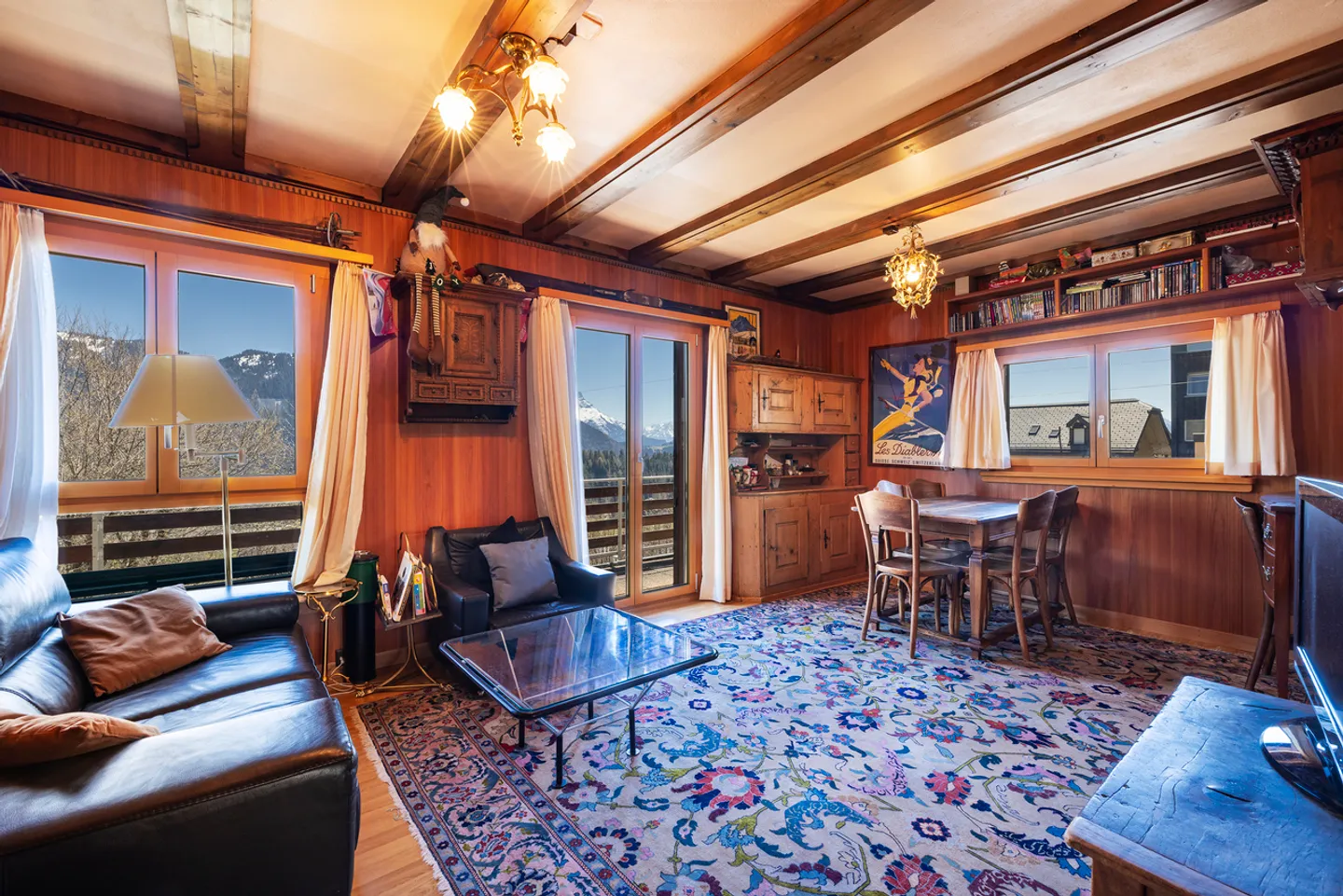 Chalet incantevole idealmente situato con 3 appartamenti - Foto 11 di 22