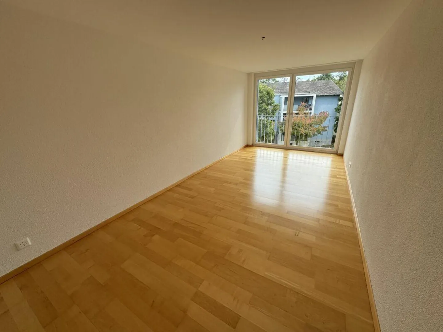 Appartement en attique de 5,5 pièces, 3ème étage dans un endroit calme - Photo 7 sur 12