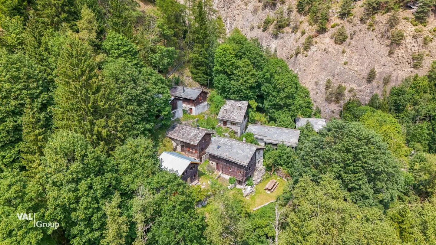 Collector's Item - A Piece of History in the Heart of Valais Nature - Photo 17 of 22