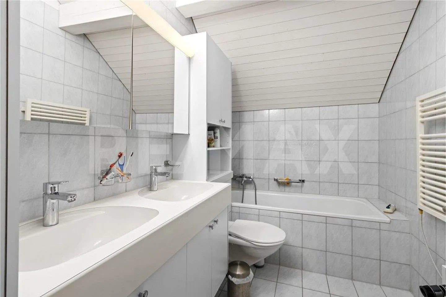 Grosszügige 4½-Zimmer Dachwohnung – Licht, Weitsicht und Stil - Photo 3 of 13