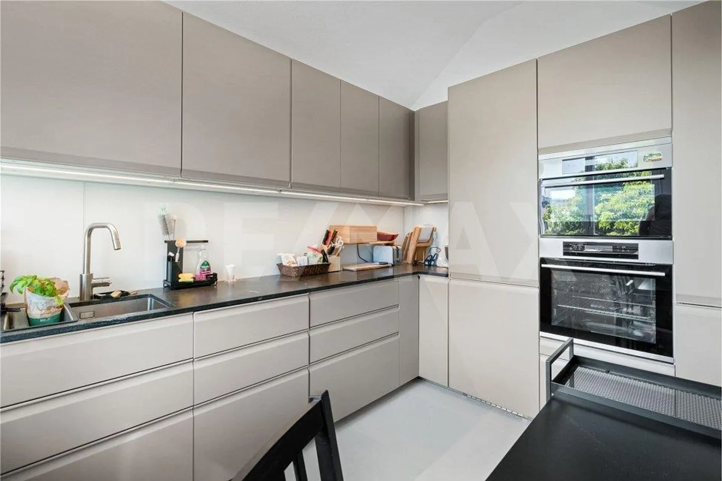 Grosszügige 4½-Zimmer Dachwohnung – Licht, Weitsicht und Stil - Photo 7 of 13