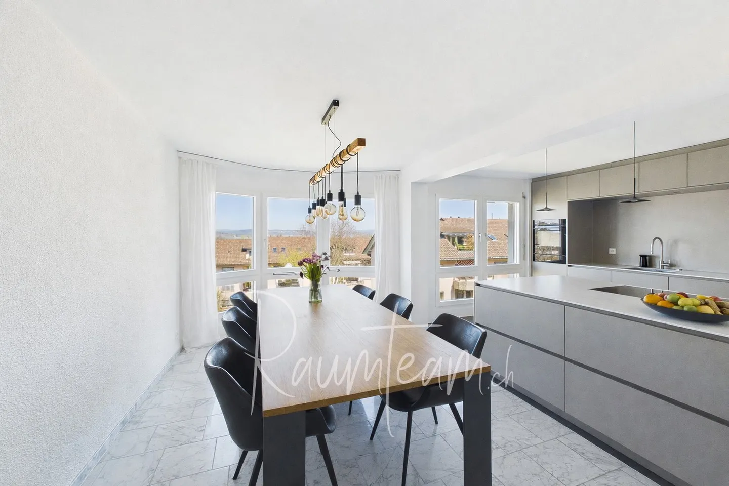 Appartamento luminoso e ristrutturato con vista sul lago e ascensore - Foto 4 di 15