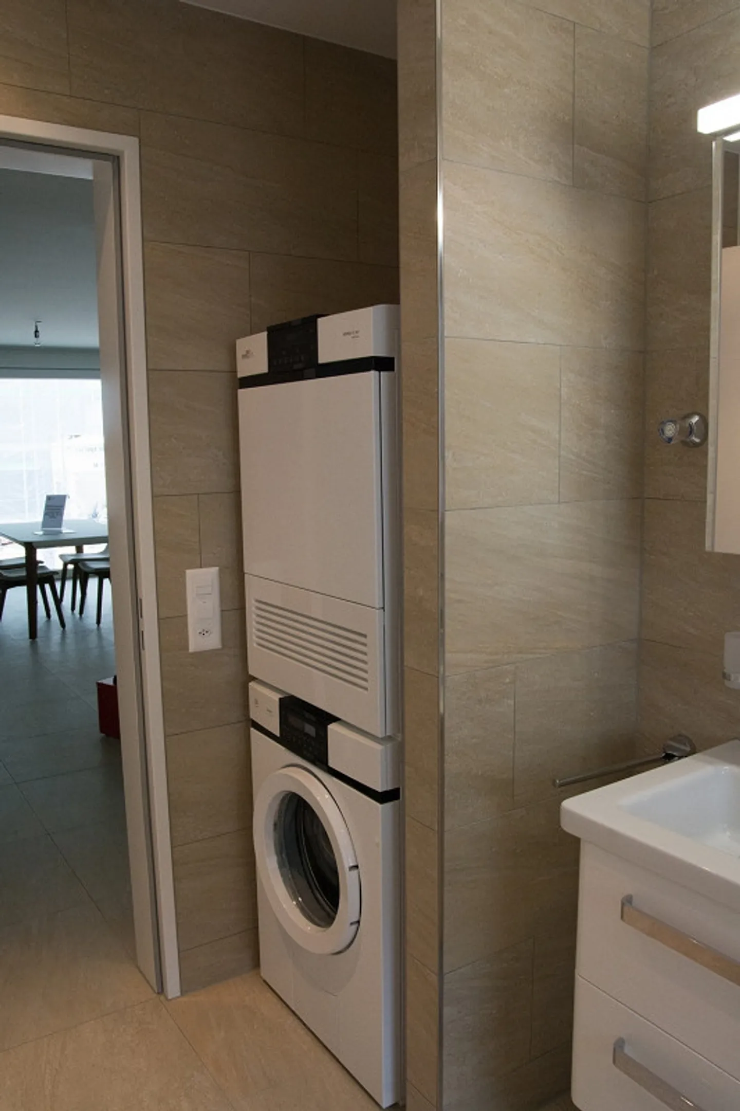 Appartement attrayant de 4,5 pièces 1er étage - Photo 10 sur 10