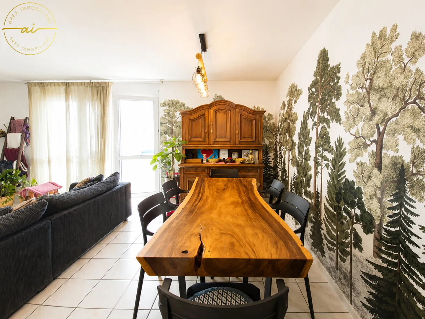 Appartamento spazioso con balcone - Foto 4 di 12