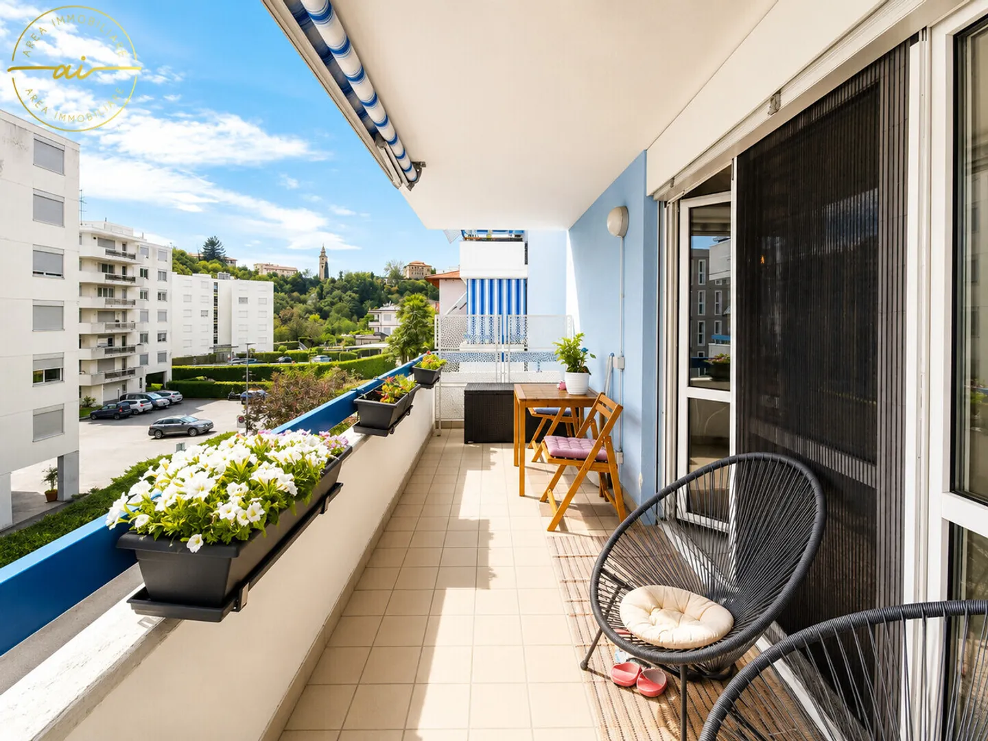 Appartamento spazioso con balcone - Foto 1 di 12