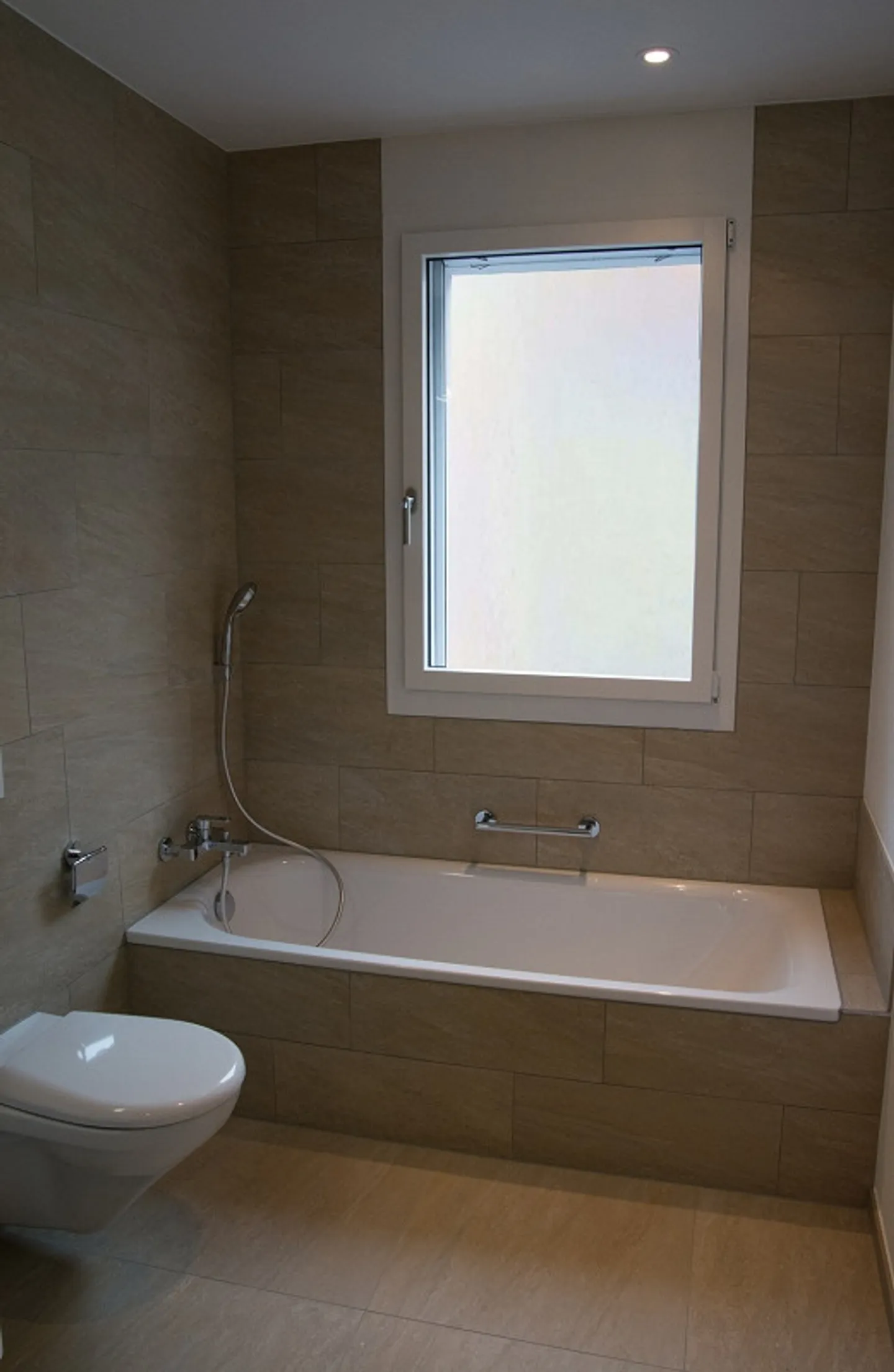 Appartement attrayant de 4,5 pièces 1er étage - Photo 9 sur 10