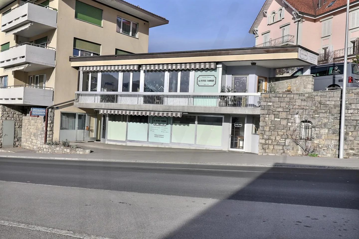 A louer - superbe local commercial - Photo 3 sur 5