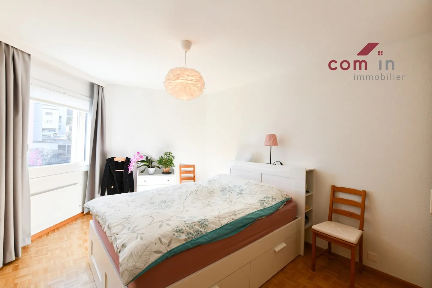 SION, 5 locali a 450 m. città vecchia
Vista libera e calma assoluta - Foto 10 di 19