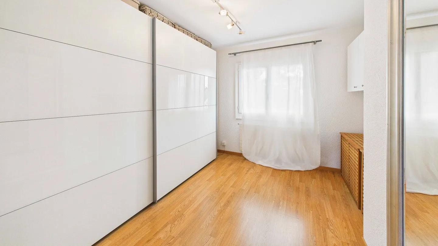 Charmantes Einfamilienhaus mit grossem Garten und vielseitig nutzbarer Einliegerwohnung - Foto 10 von 21
