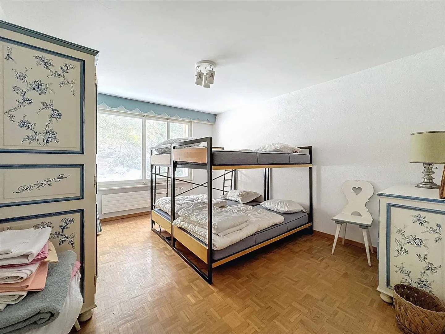 ESCLUSIVITÀ - APPARTAMENTO DI 3,5 LOCALI - Foto 8 di 12