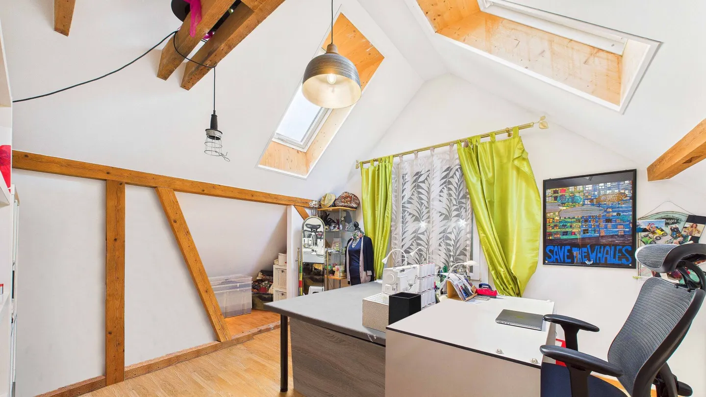 Charmantes Einfamilienhaus mit grossem Garten und vielseitig nutzbarer Einliegerwohnung - Foto 11 von 21